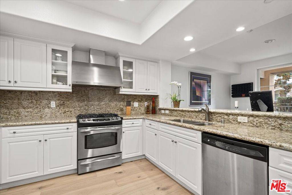 Playa Vista, CA 90094,13031 Villosa PL #133