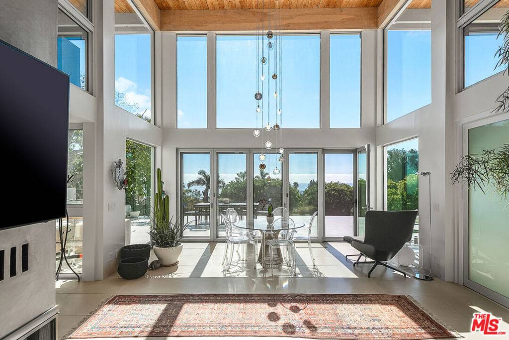 Malibu, CA 90265,31201 Bailard RD