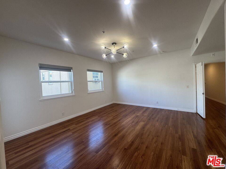 Sherman Oaks, CA 91423,14271 Dickens ST #102