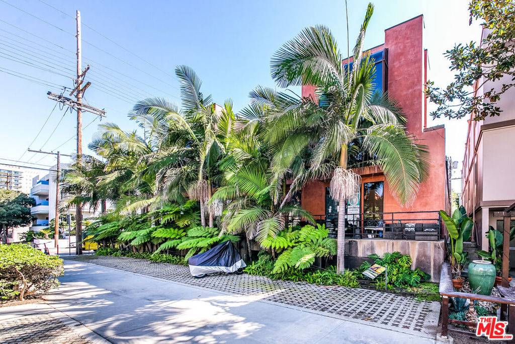 Marina Del Rey, CA 90292,3401 Pacific AVE #2A