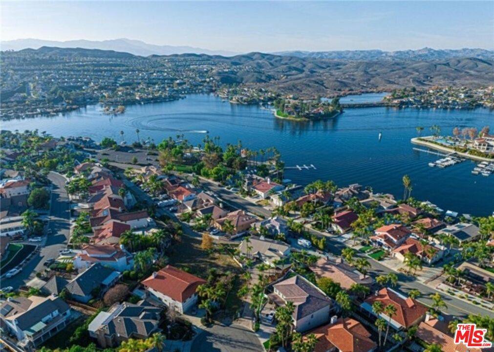 Canyon Lake, CA 92587,22360 PIN TAIL DR