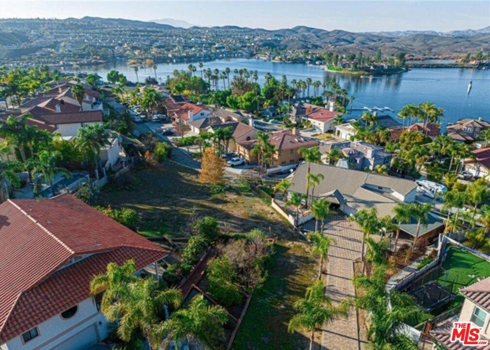 Canyon Lake, CA 92587,22360 PIN TAIL DR