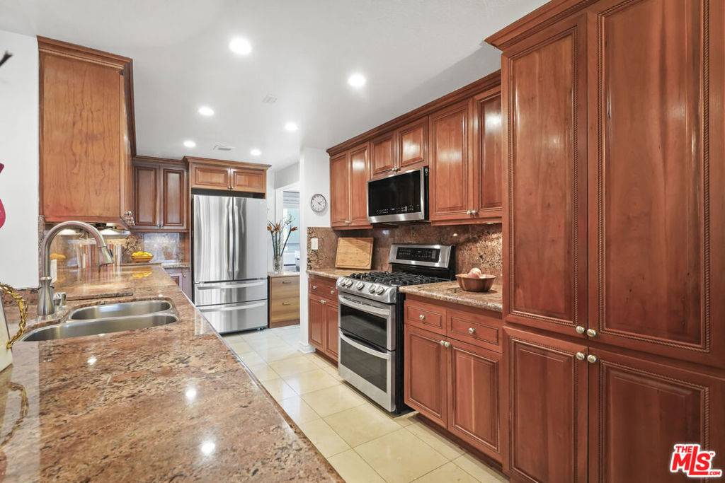 Santa Monica, CA 90403,801 Ocean AVE #405