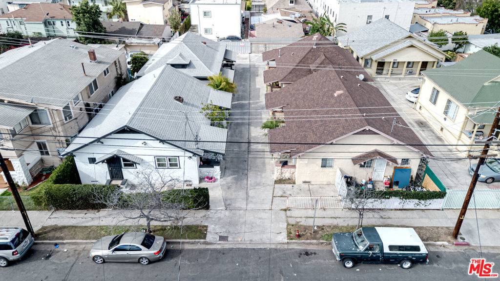 Los Angeles, CA 90006,1209 Irolo ST