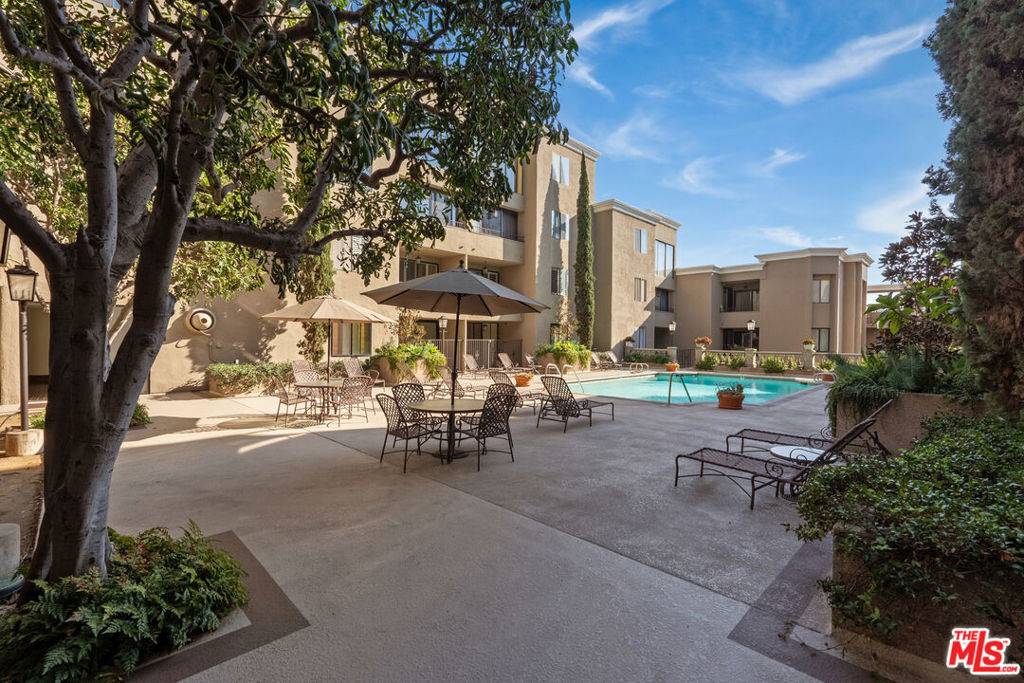 West Hollywood, CA 90069,8455 Fountain AVE #419
