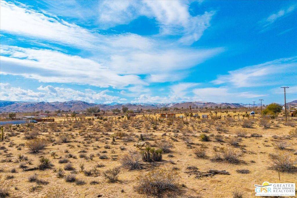 Yucca Valley, CA 92284,0 Perris ST