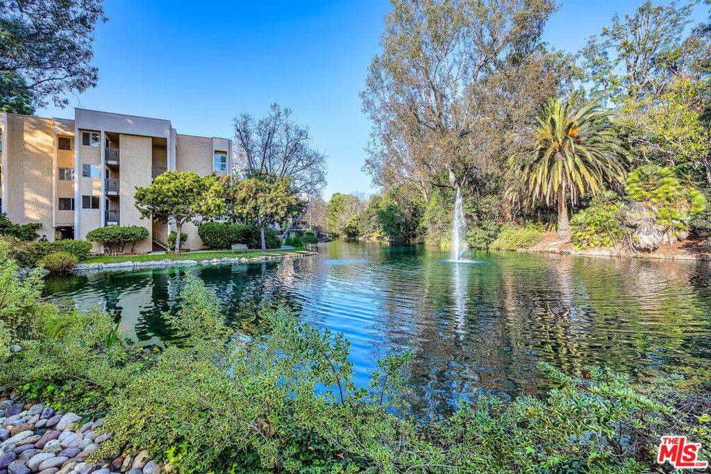 Culver City, CA 90230,5119 Raintree CIR #184