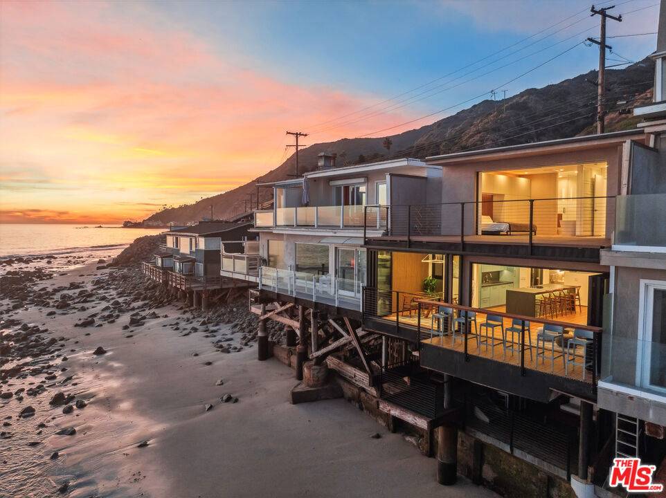 Malibu, CA 90265,19306 Pacific Coast HWY