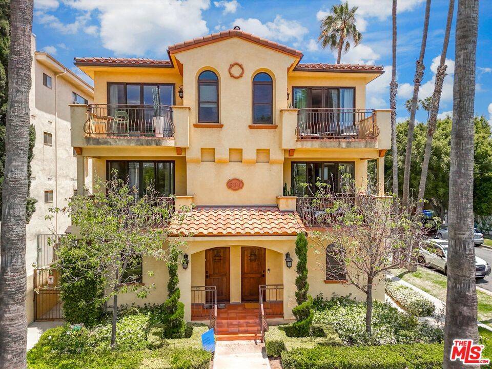 West Hollywood, CA 90048,500 N Orlando AVE #102