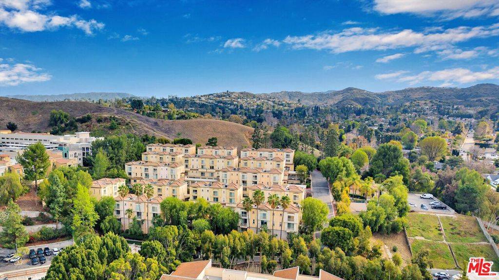 Woodland Hills, CA 91364,5200 Premiere Hills CIR #243