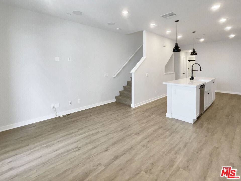 Buena Park, CA 90621,7136 Indigo WAY