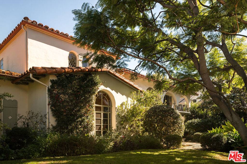 Pacific Palisades, CA 90272,1344 Monaco DR