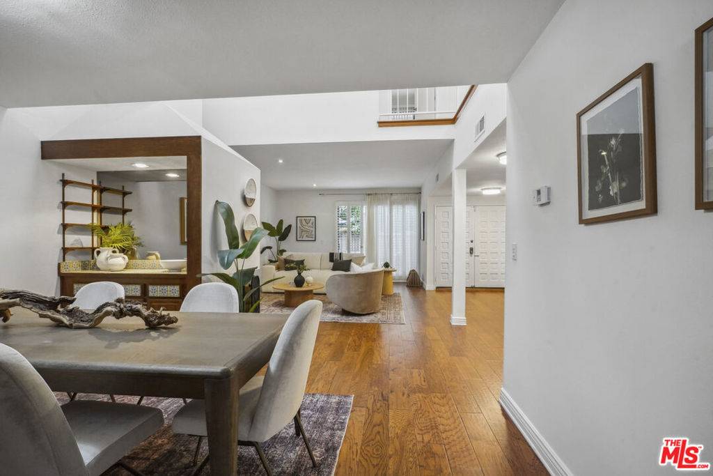 Encino, CA 91316,17150 Burbank BLVD #34