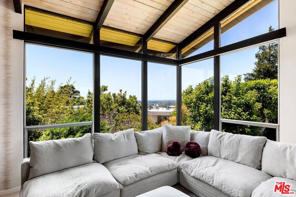 Studio City, CA 91604,3834 Buena Park DR