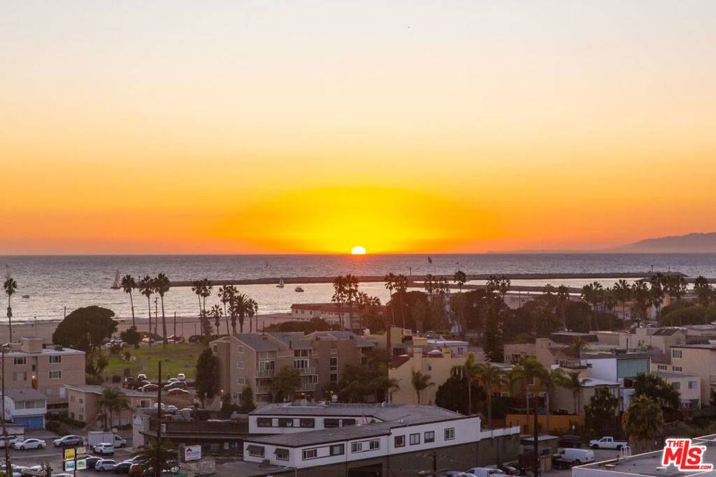 Playa Del Rey, CA 90293,229 Montreal ST