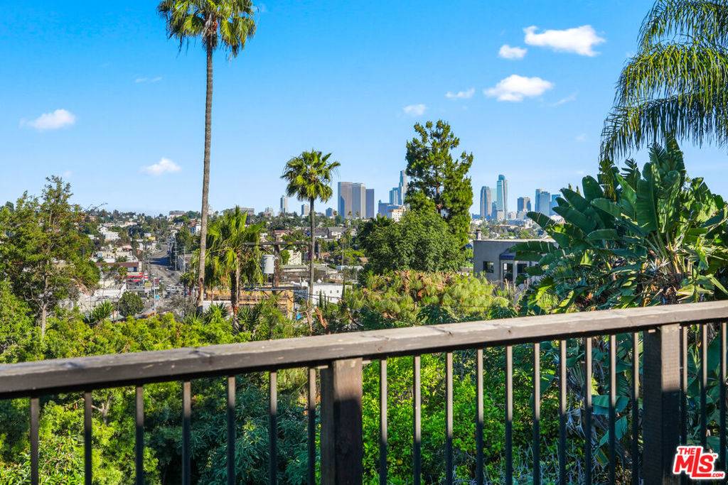 Los Angeles, CA 90026,1316 Micheltorena ST