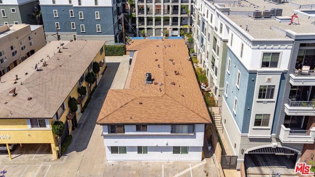 Los Angeles, CA 90025,1611 Brockton AVE