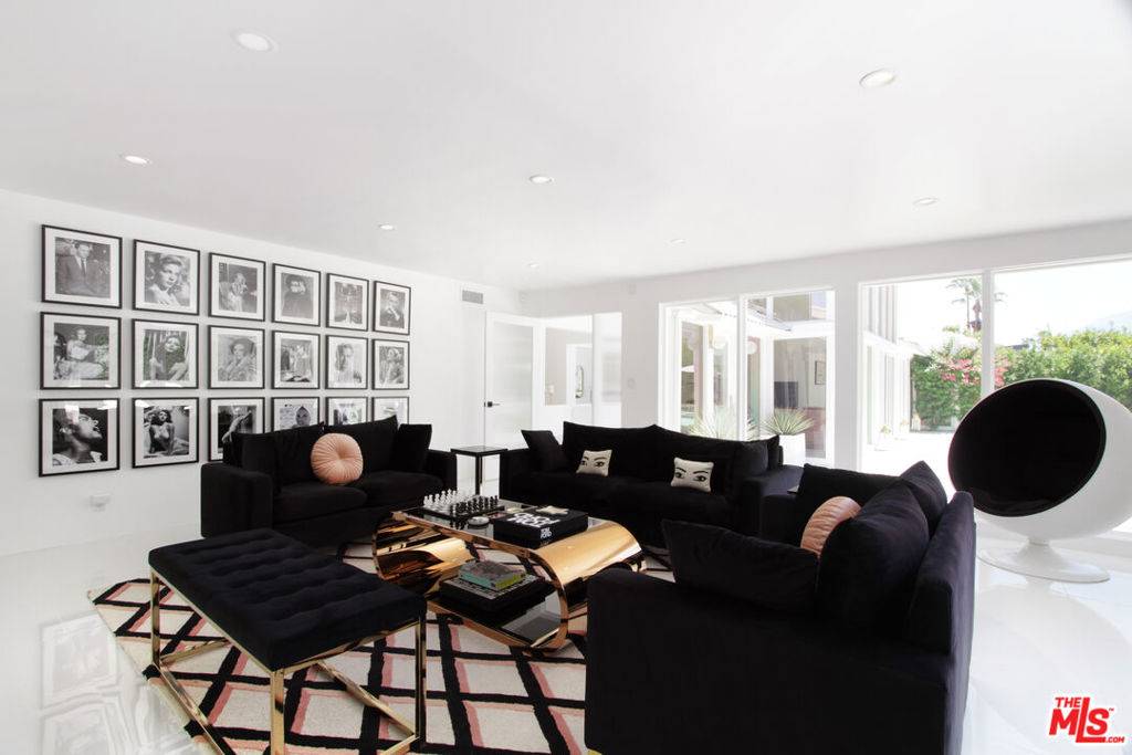 Palm Springs, CA 92264,678 S Thornhill RD