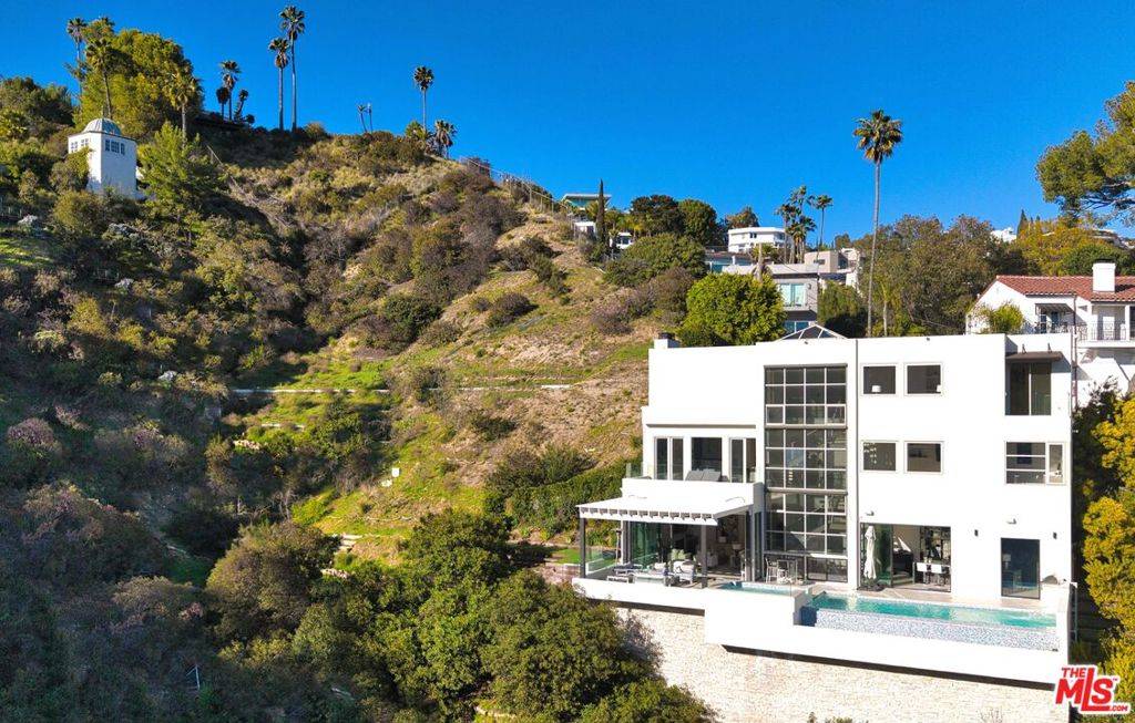 Beverly Hills, CA 90210,0 Warbler WAY