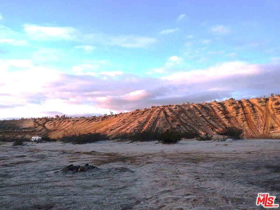 Mojave, CA 93501,1 Los Angeles Aqueduct RD
