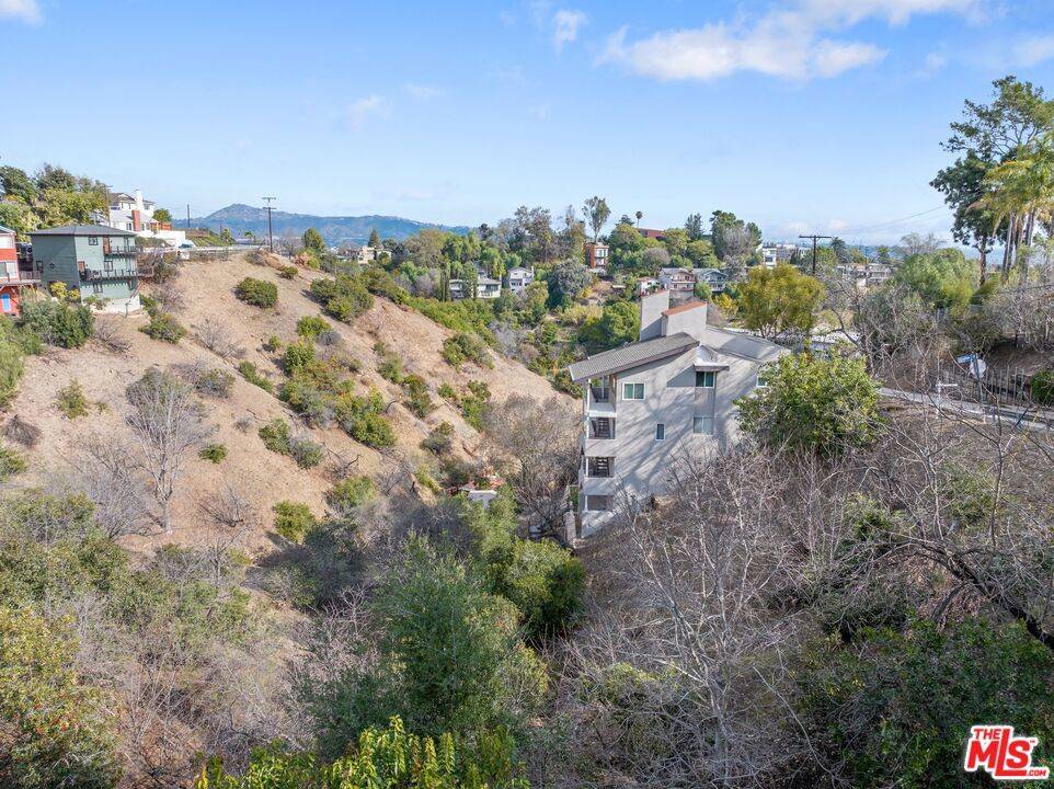 Los Angeles, CA 90065,780 Quail Drive