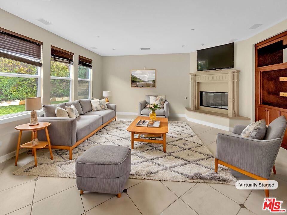 Agoura Hills, CA 91301,1908 Hazel Nut CT