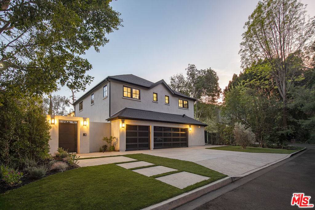 Encino, CA 91316,5445 Encino AVE