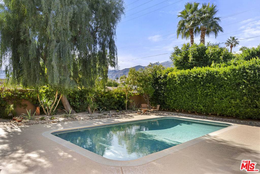 Palm Springs, CA 92262,521 N Monterey RD