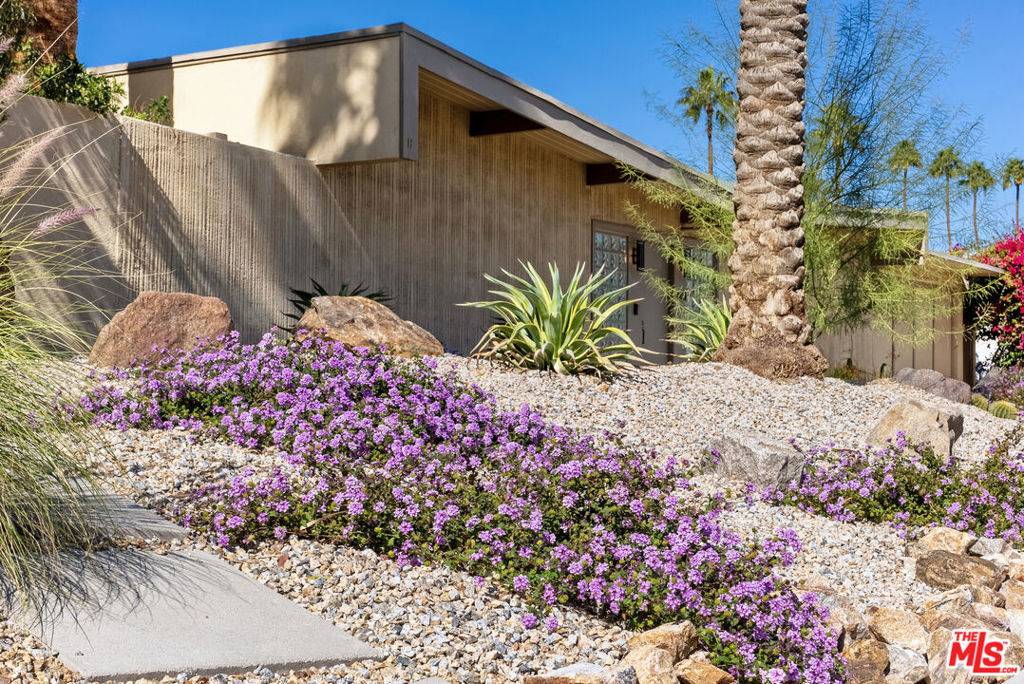 Palm Springs, CA 92262,521 N Monterey RD