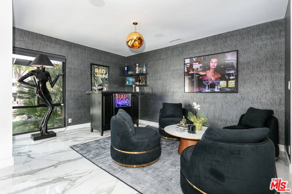 Studio City, CA 91604,3001 Dona Nenita PL