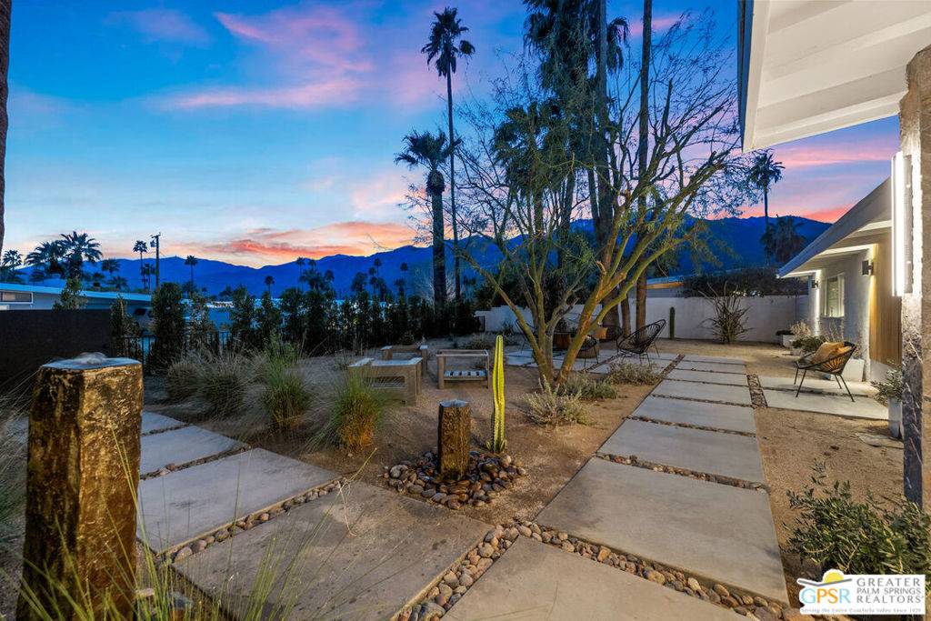 Palm Springs, CA 92262,2140 E Park DR