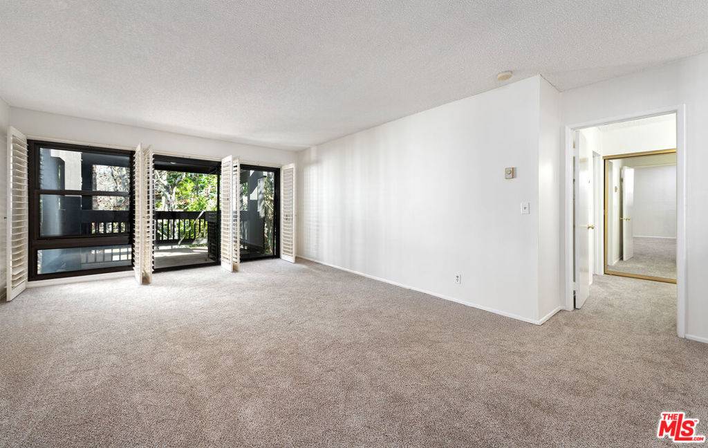 Playa Del Rey, CA 90293,8650 Gulana AVE #L3177