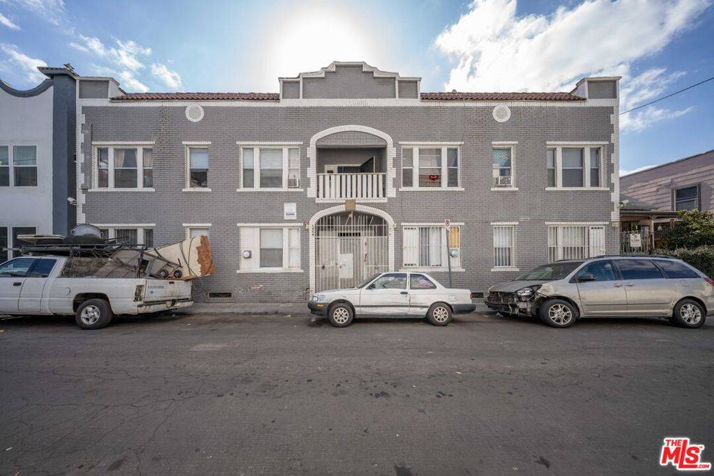 Los Angeles, CA 90015,1416 W 10th PL