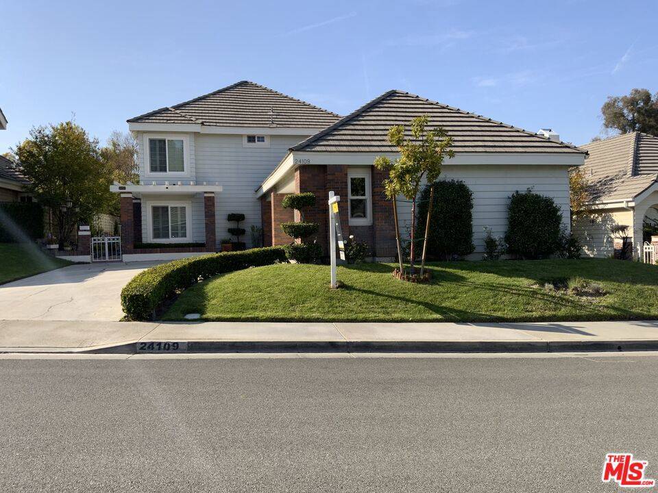 Valencia, CA 91355,24109 Saint Moritz DR