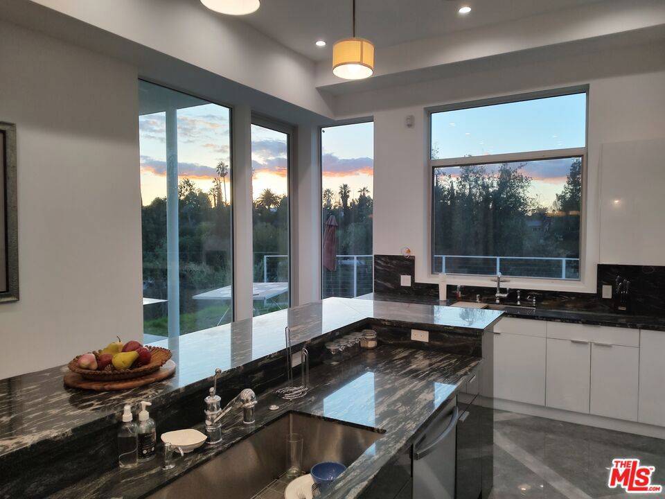 Address not disclosed Woodland Hills, CA 91367