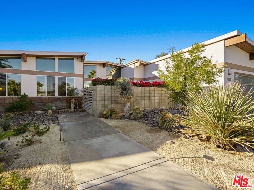 Palm Springs, CA 92262,1765 Royal Palm CT