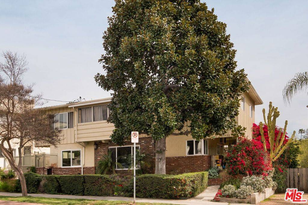 Los Angeles, CA 90068,1922 Tamarind AVE #1