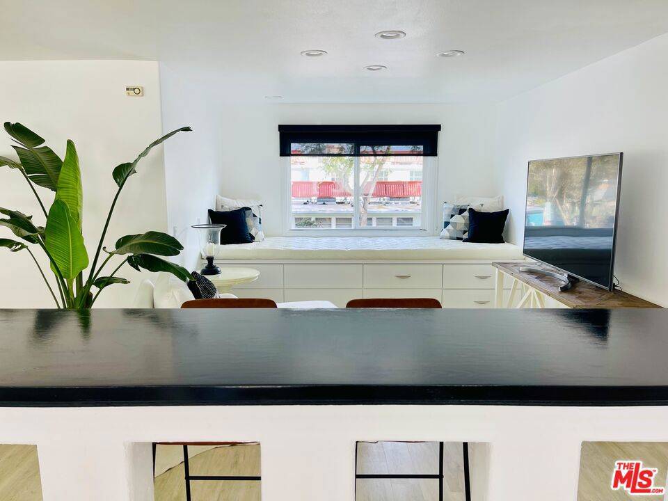 Marina Del Rey, CA 90292,36 ANCHORAGE ST ##1