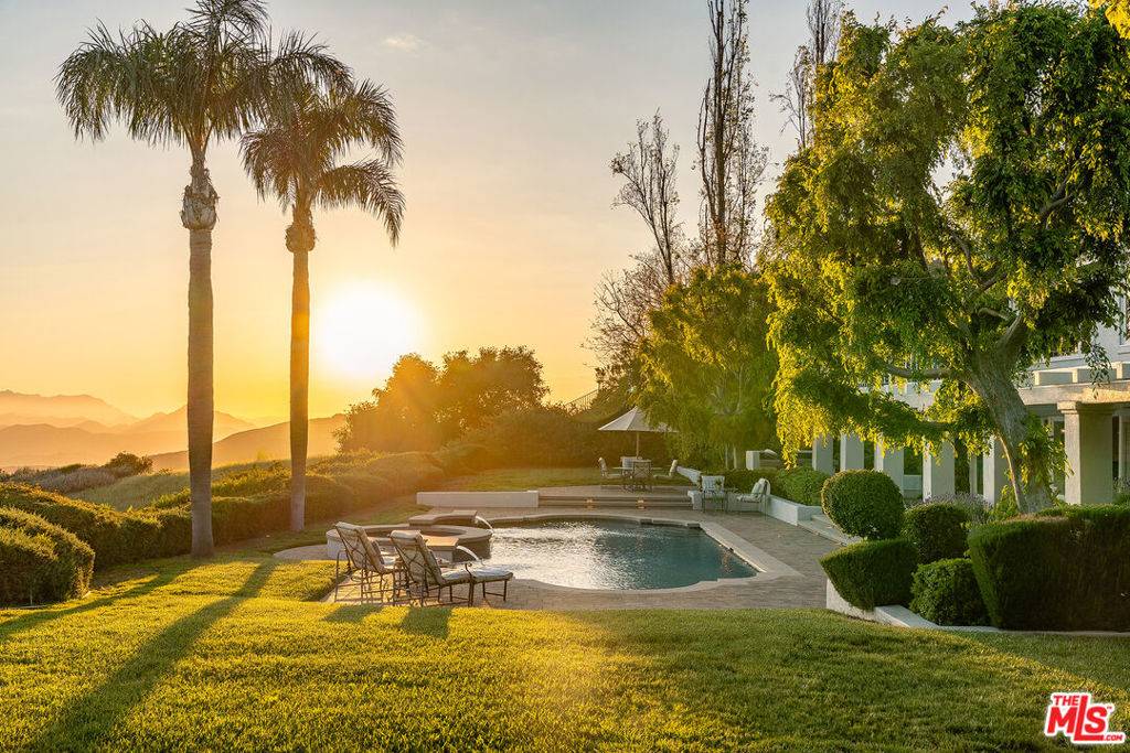Calabasas, CA 91302,3011 Mountain Park DR