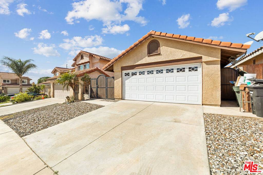 Colton, CA 92324,1045 Bautista LN