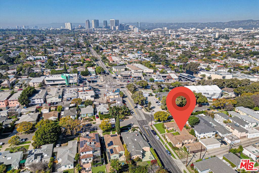 Los Angeles, CA 90035,8767 Airdrome ST