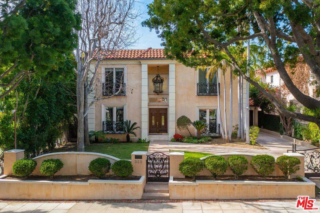 Beverly Hills, CA 90210,525 N Arden DR
