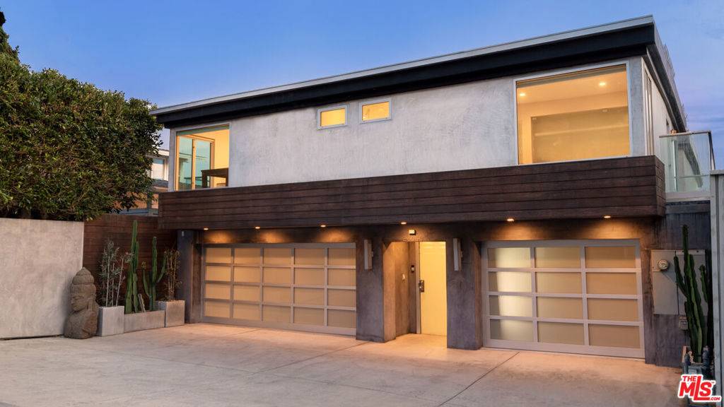 Malibu, CA 90265,26050 Pacific Coast HWY
