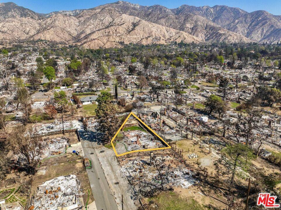 Altadena, CA 91001,63 E Las Flores DR