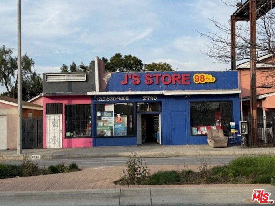 South Gate, CA 90280,2945 Tweedy BLVD