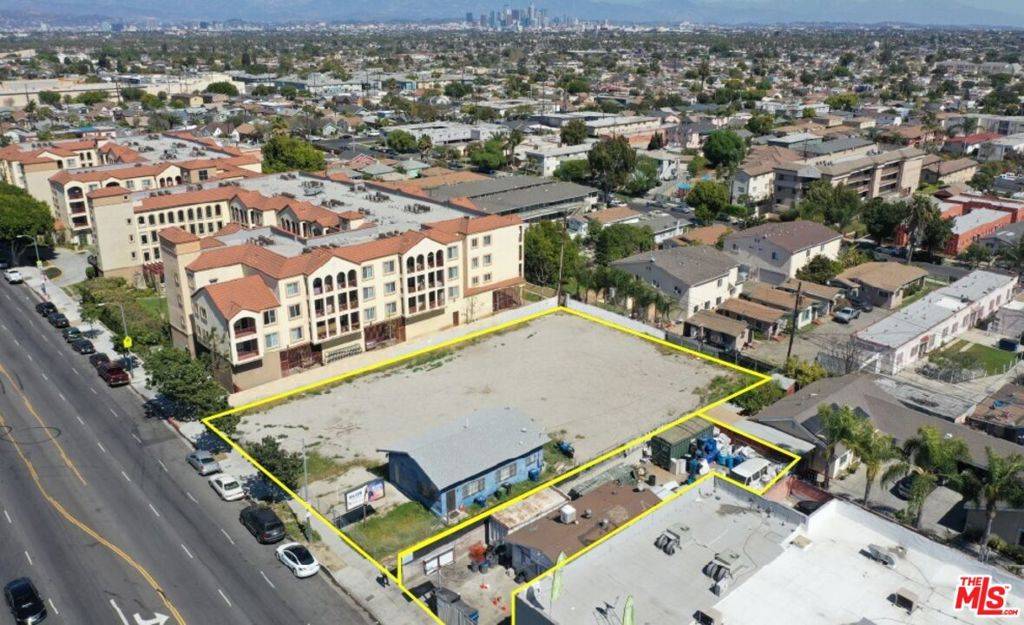 Los Angeles, CA 90043,6200 Crenshaw BLVD