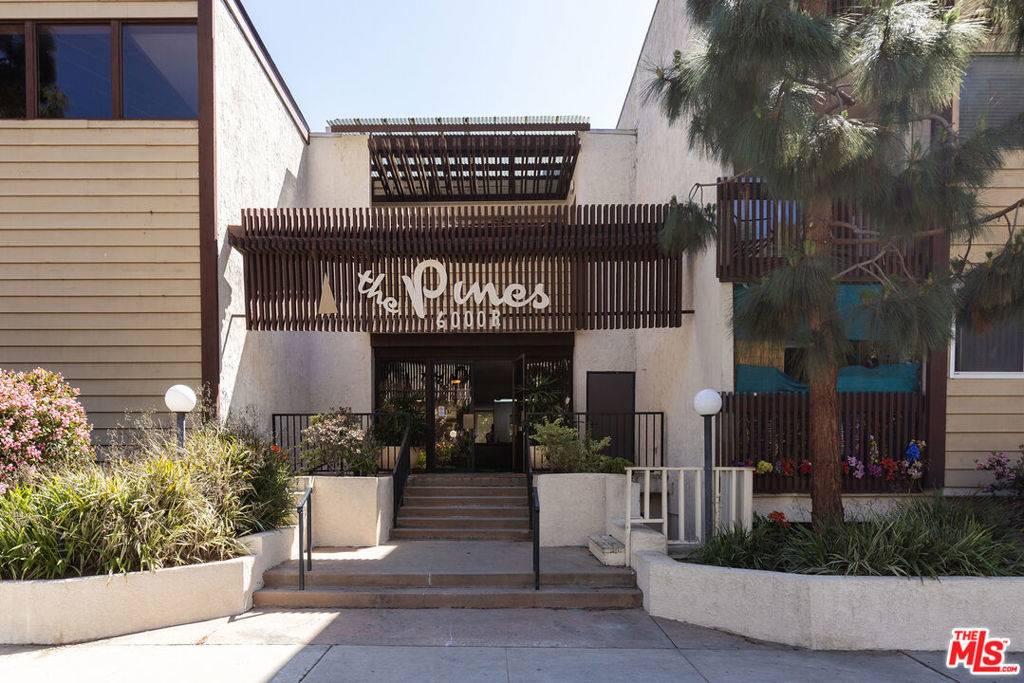 Culver City, CA 90230,6050 Canterbury DR #E215