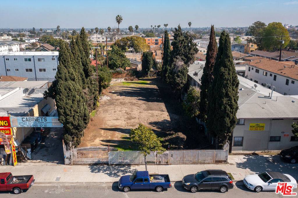 Los Angeles, CA 90043,6320 Crenshaw BLVD