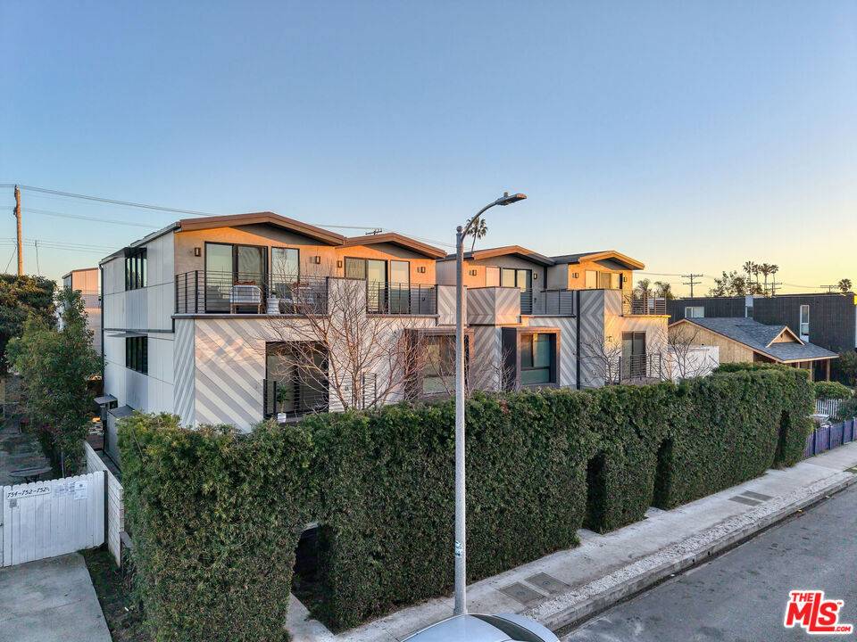 Venice, CA 90291,748 Brooks AVE