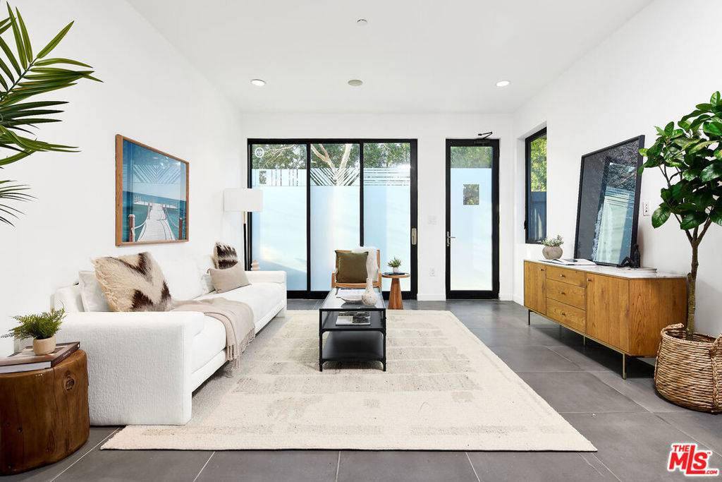 Venice, CA 90291,748 Brooks AVE